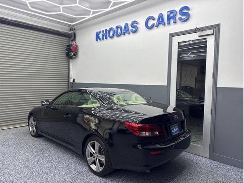 Used 2012 Lexus IS 250C image 3