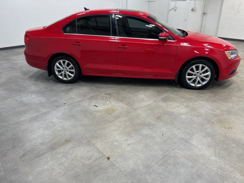 Used 2014 Volkswagen Jetta SE image 4