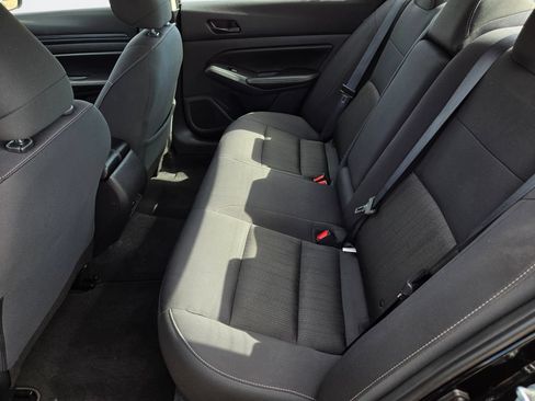 Used 2025 Nissan Altima 2.5 SV FWD image 34
