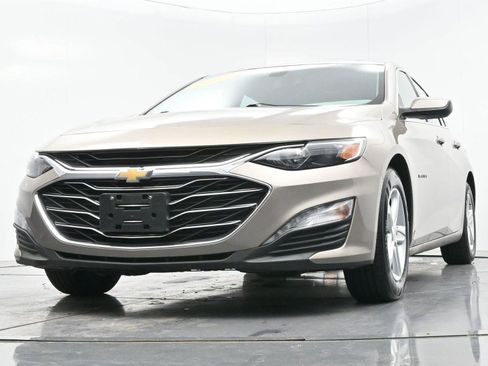 Used 2022 Chevrolet Malibu LT FWD image 44