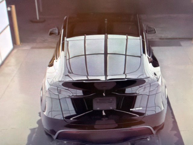 Used 2022 Tesla Model Y Long Range AWD/4WD image 13