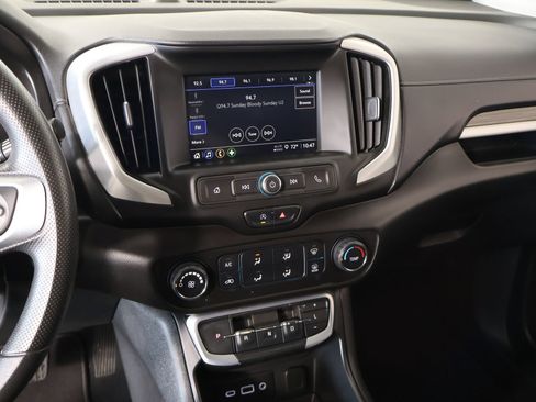 Used 2022 GMC Terrain SLE AWD/4WD image 5