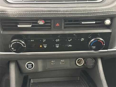 Used 2023 Nissan Rogue S image 13