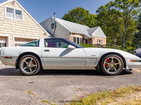 Used 1991 Chevrolet Corvette ZR-1 image 9