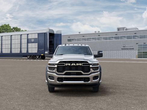 New 2026 RAM 5500 Tradesman AWD/4WD image 6