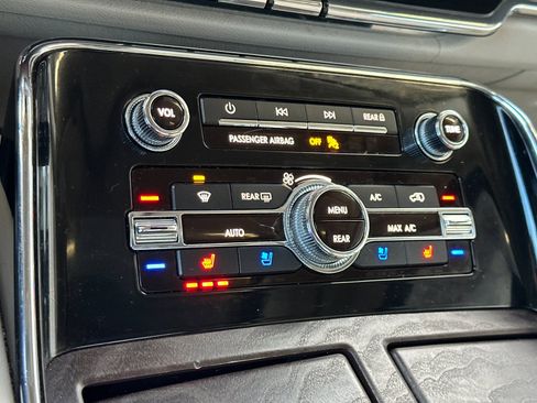 Used 2020 Lincoln Navigator L Reserve image 22