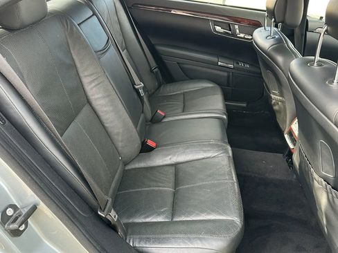 Used 2007 Mercedes-Benz S 550 S 550 4MATIC Sedan 4D w/ AMG Sport Pkg image 20