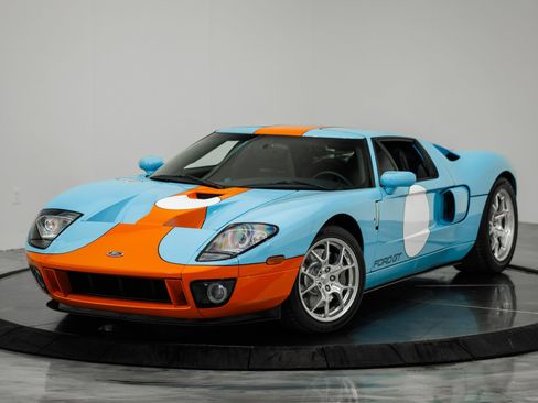 Used 2006 Ford GT image 9