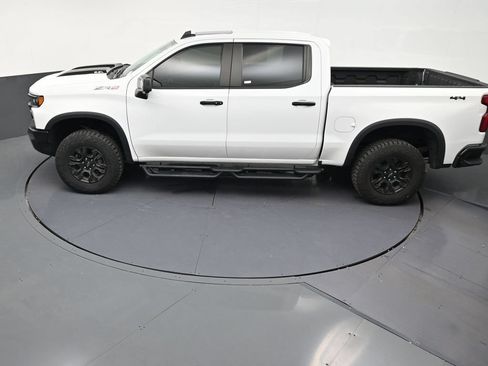 Used 2025 Chevrolet Silverado 1500 ZR2 w/ Technology Package AWD/4WD image 13