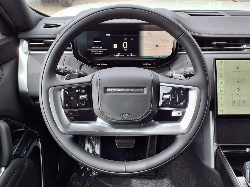 New 2026 Land Rover Range Rover Long Wheelbase SE AWD/4WD image 16