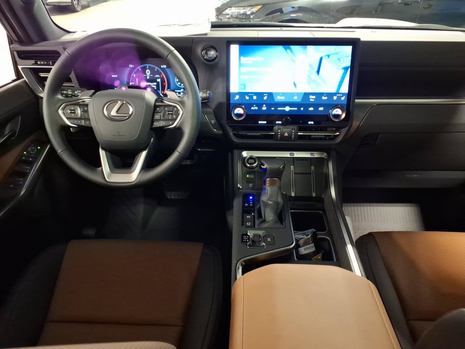 New 2026 Lexus GX 550 w/ Accessory Package (2T) AWD/4WD image 11