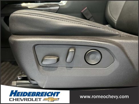 Used 2023 Chevrolet Silverado 1500 LTZ w/ LTZ Premium Package AWD/4WD image 14