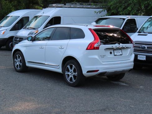 Used 2015 Volvo XC60 T6 AWD/4WD image 4