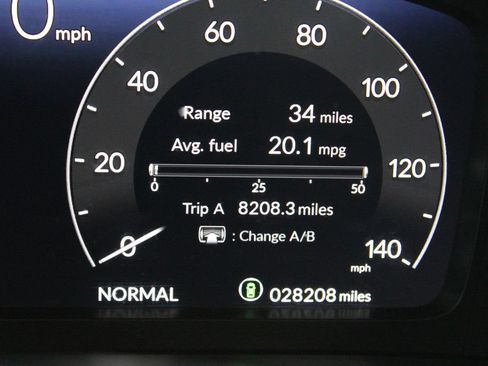 Used 2025 Honda Pilot Black Edition image 3