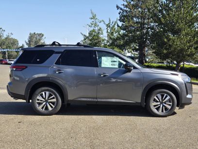 New 2026 Nissan Pathfinder SL