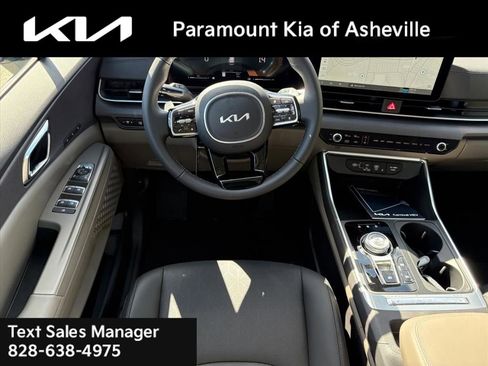 New 2026 Kia Carnival EX image 24