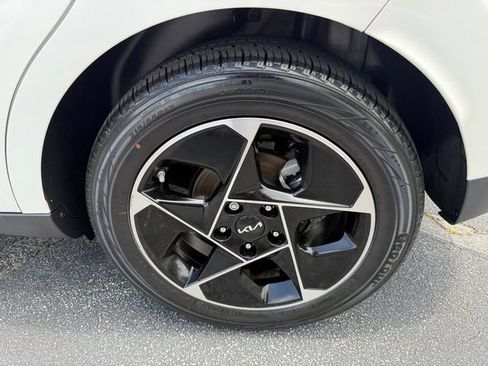 Certified 2023 Kia Soul EX FWD image 46