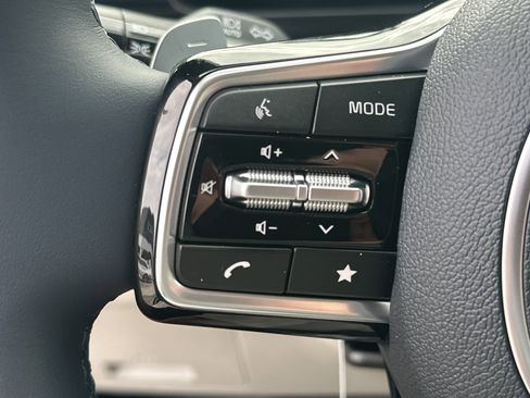 New 2026 Kia Carnival EX FWD image 19