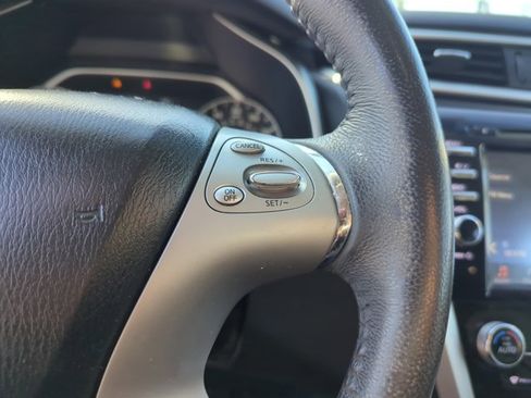 Used 2017 Nissan Murano SV image 15