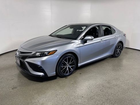 Certified 2024 Toyota Camry SE w/ Blackout Package (TMS) image 7