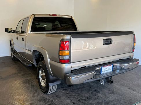 Used 2002 Chevrolet Silverado 2500 LT w/ Off-Road Skid Plate Pkg AWD/4WD image 6