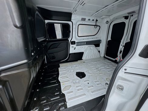 Used 2021 RAM ProMaster City Tradesman FWD image 15
