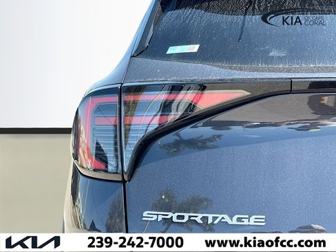 New 2026 Kia Sportage EX w/ EX Panorama Roof Package FWD image 9