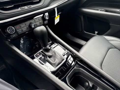 New 2026 Jeep Compass Latitude AWD/4WD image 26