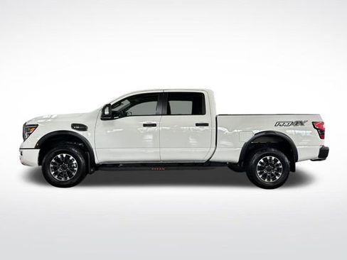 Used 2017 Nissan Titan SL RWD image 7