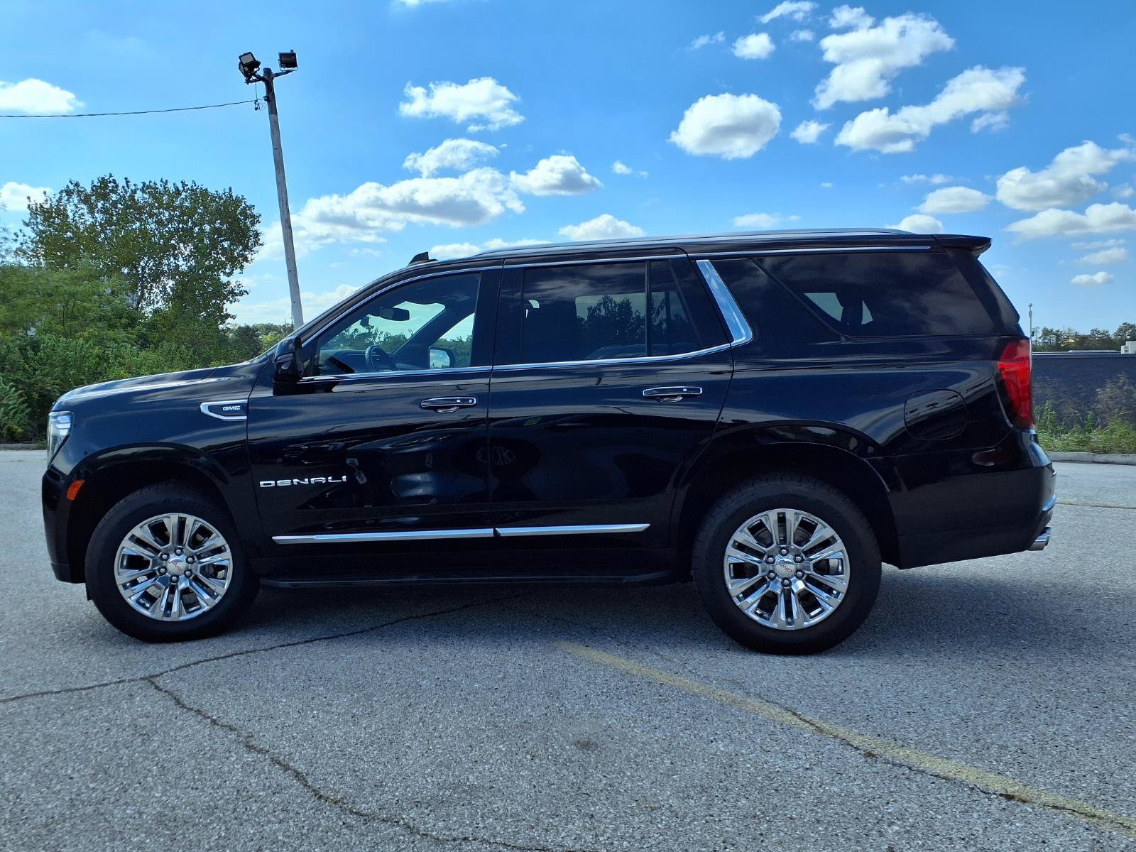 Used 2021 GMC Yukon Denali AWD/4WD image 34