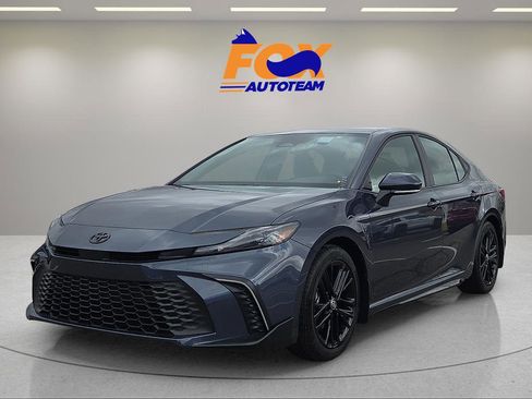 New 2026 Toyota Camry SE FWD image 1