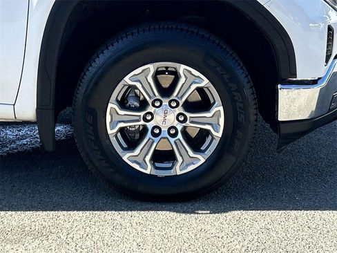 Used 2024 GMC Sierra 1500 SLT image 35