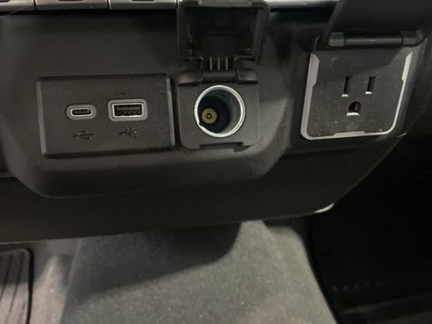 Certified 2023 Chevrolet Silverado 1500 Custom AWD/4WD image 34