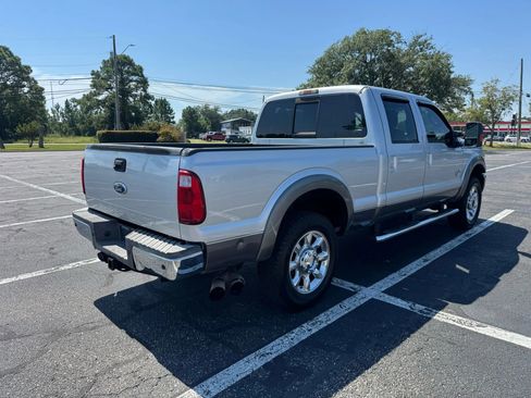 Used 2011 Ford F250 Lariat w/ Lariat Interior Pkg image 5