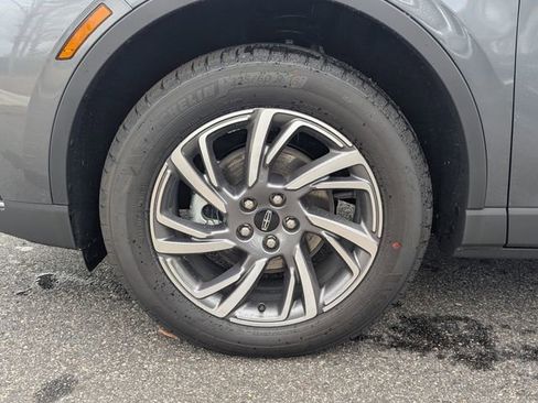 New 2026 Lincoln Corsair Premiere image 9