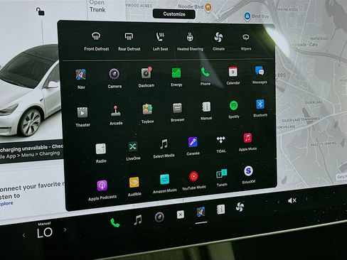 Used 2022 Tesla Model Y Long Range image 25