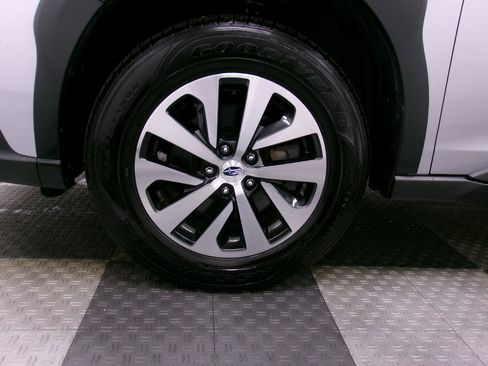 Used 2023 Subaru Outback Premium AWD/4WD image 15