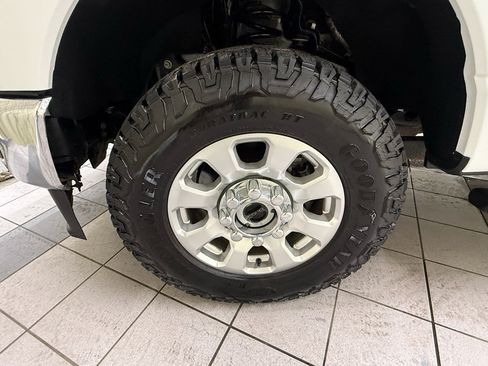 Used 2024 Ford F350 XLT AWD/4WD image 13