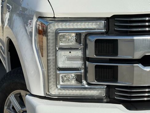 Certified 2019 Ford F250 Limited w/ FX4 Off-Road Package image 4