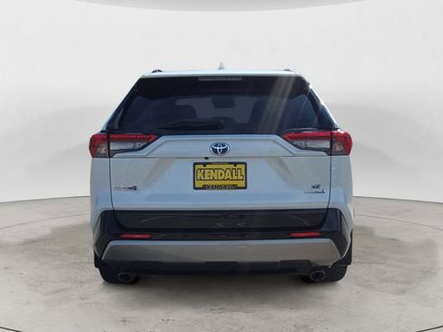 Used 2022 Toyota RAV4 SE w/ Convenience Package image 4