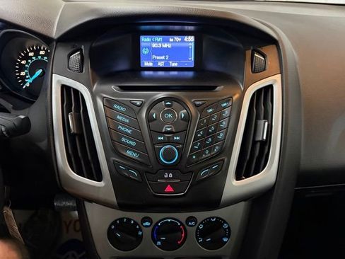 Used 2014 Ford Focus SE image 31