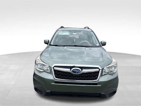 Used 2016 Subaru Forester 2.5i Premium w/ Popular Package #2 AWD/4WD image 3