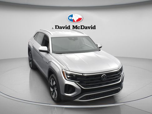 Used 2024 Volkswagen Atlas Cross Sport SE image 29