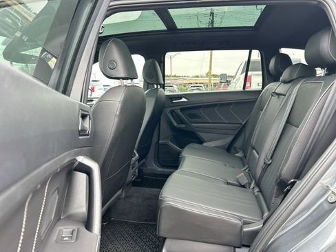 Used 2022 Volkswagen Tiguan SE R-Line AWD/4WD image 21