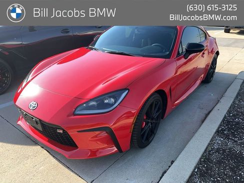 Used 2025 Toyota GR86 Premium w/ Performance Package image 1