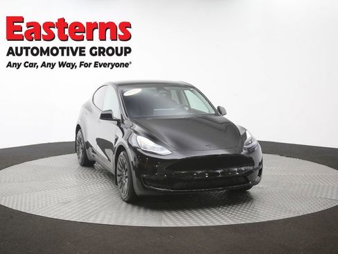 Used 2022 Tesla Model Y Long Range AWD/4WD image 45