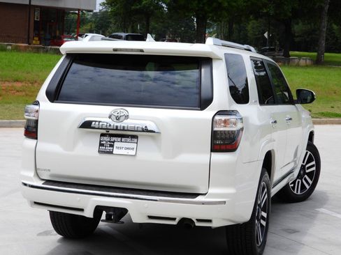 Used 2017 Toyota 4Runner Limited AWD/4WD image 12