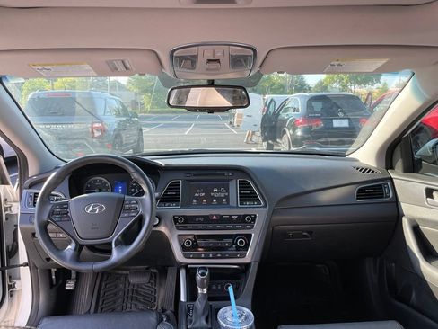 Used 2017 Hyundai Sonata Sport w/ Value Edition Package 02 FWD image 5