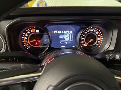 New 2026 Jeep Wrangler Unlimited Sahara w/ Whitecap Package AWD/4WD image 12