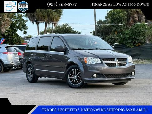 Used 2017 Dodge Grand Caravan SXT FWD image 1